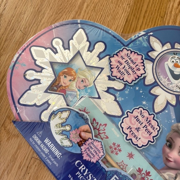 Anna, Elsa, and Olaf Crystal Creations HEART PICTURE FRAME ACTIVITY KIT Frozen - Picture 3 of 8